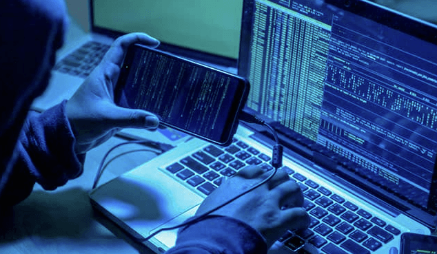 How Online Wallets Face Risks